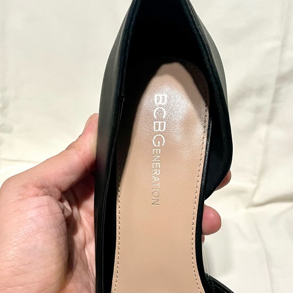 ✨NEW BCBG - Sexy Pointed Toe Pumps - Black - Picture 9 of 15